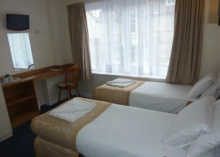 Carisbrooke Hotel